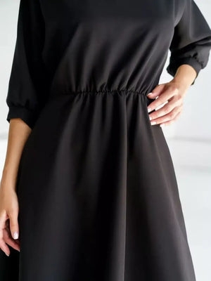 Elegant Belted Waist Midi Dress in Red