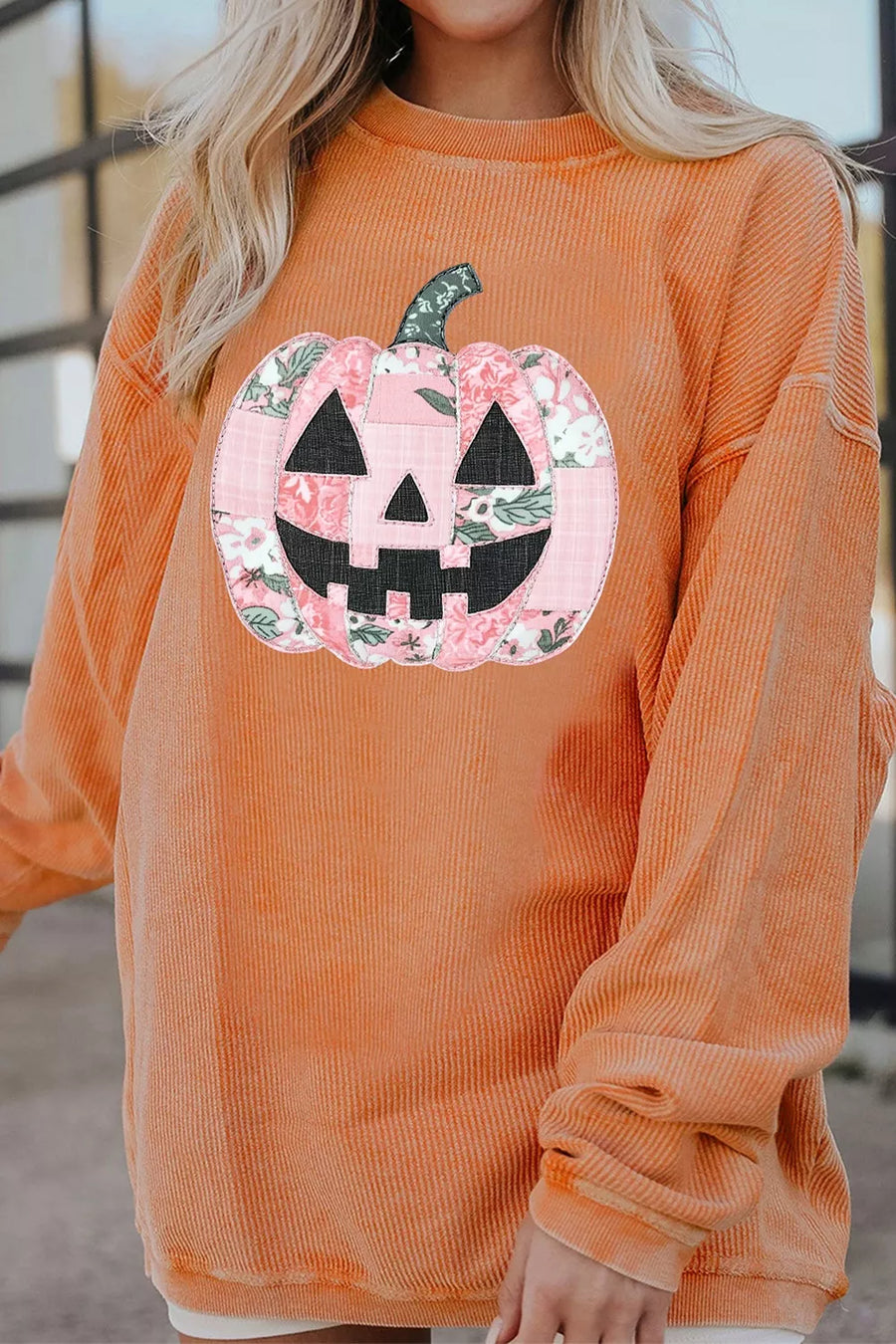 sweatshirt in pink with graphic and sequin