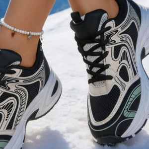 Breathable Lace Up Athletic Shoes Sneakers in Black with breathable