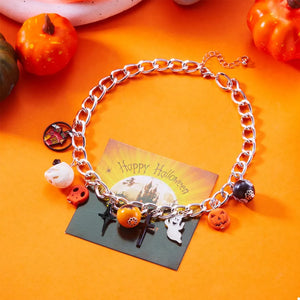 Silver necklace with collar and clasp