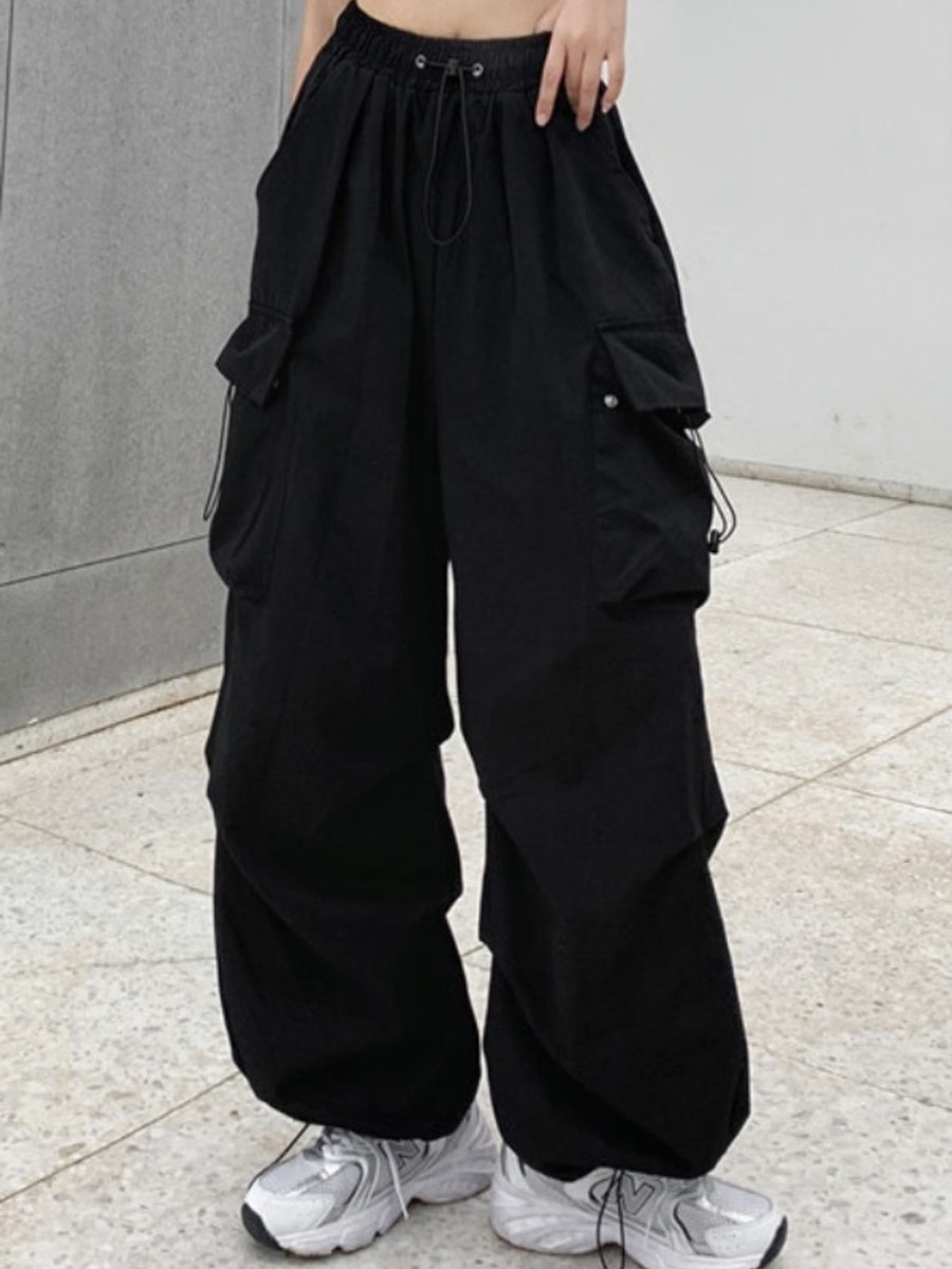 cargo pants in Pink with adjustable and full-length