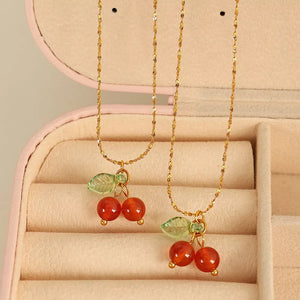 necklace in gold featuring pendant and straight fit