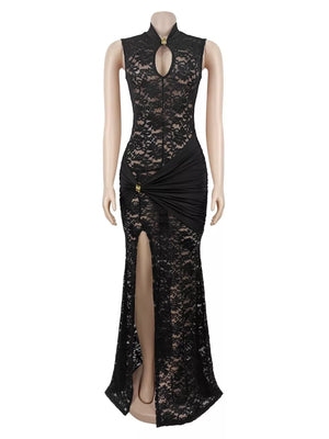 100% polyester Care instructions: Machine wash cold maxi dress in White with fitted silhouette