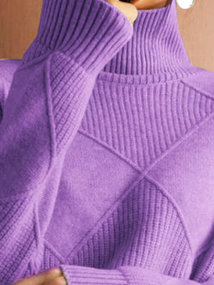 turtleneck sweater in Cerise