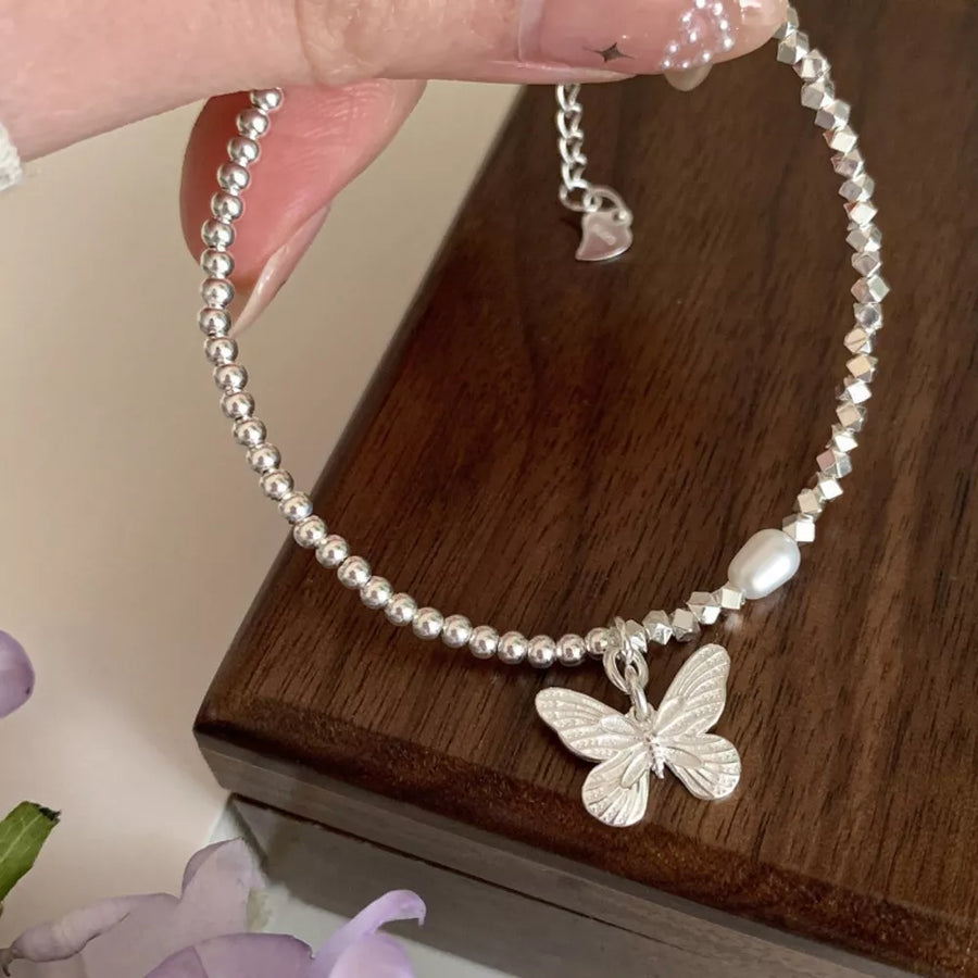 silver bracelet with wrist-length and clasp