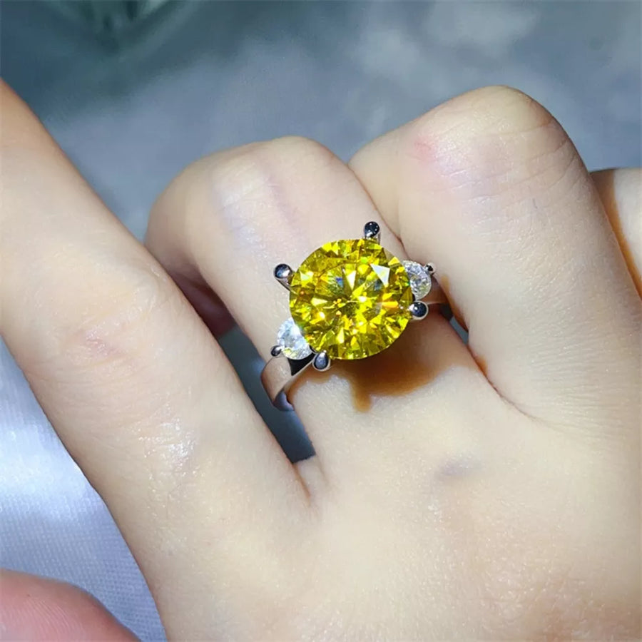 5 Carat Moissanite 925 Sterling Silver Ring in silver with 5 carat moissanite