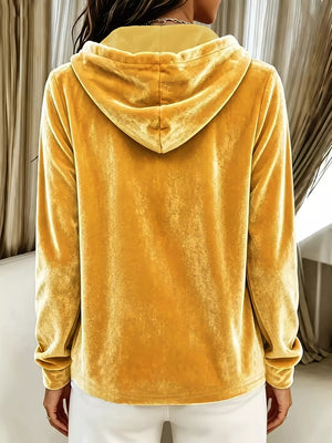 pullover hoodie in Yellow