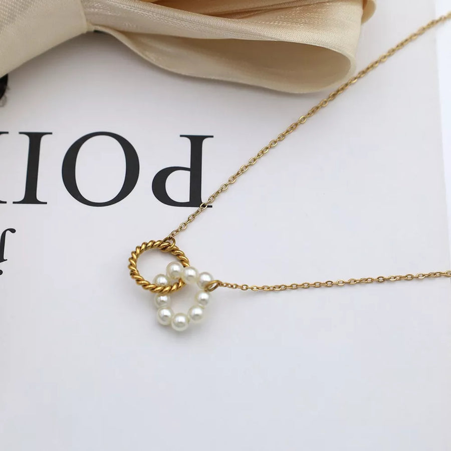 18k Gold-plated Pearl Twisted Pendant Necklace in ivory with twisted pendant