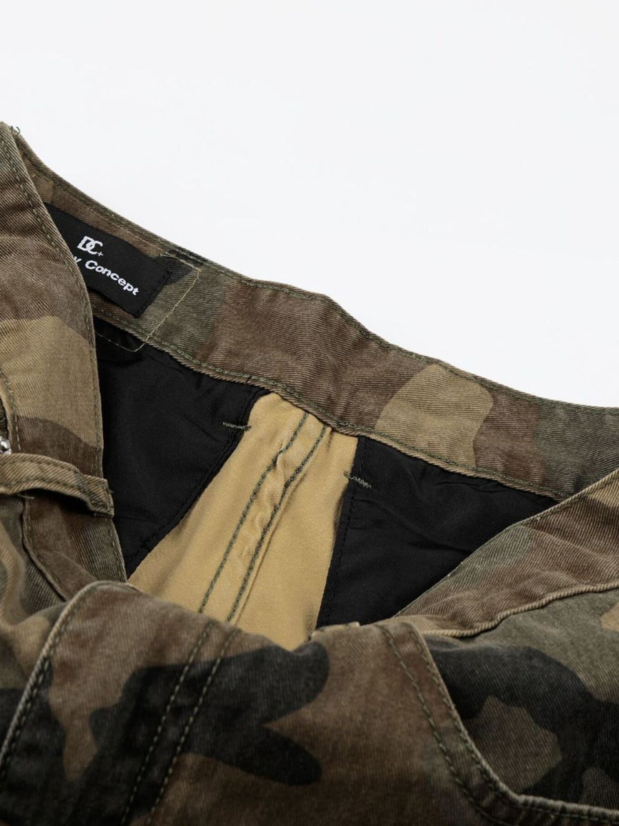 Men's High-Waisted Camouflage Cargo Pants in tan