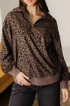 athleisure sweatshirt in Coffee Brown with mock neck
