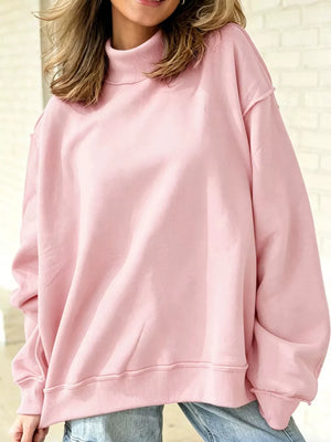 sweatshirt in Deep Red with exposed seam and hip-length