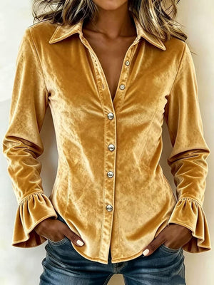 blouse in Green with buttoned and hip-length