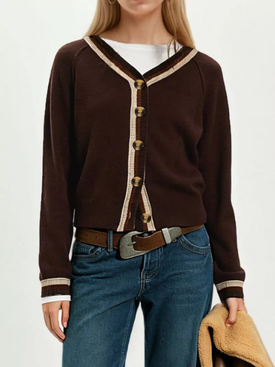 cardigan in white with buttoned and waist-length