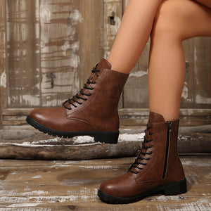 Low-Heel Round Toe Lace Up Boots in Black