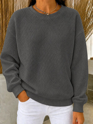 Black sweatshirt with hip-length and pullover
