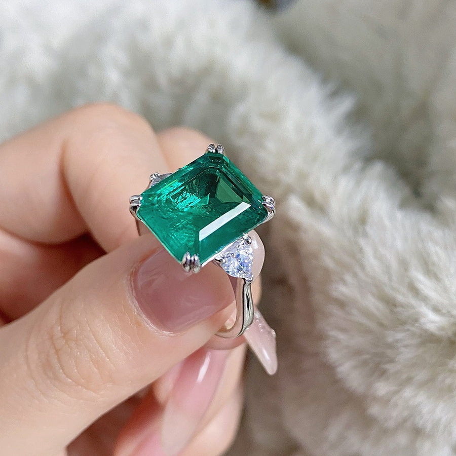 ring in silver with geometric and zircon gemstone