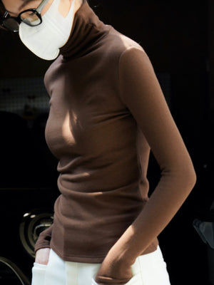 Slim-Fit Turtleneck Long Sleeve T-Shirt in Milk White with stretch