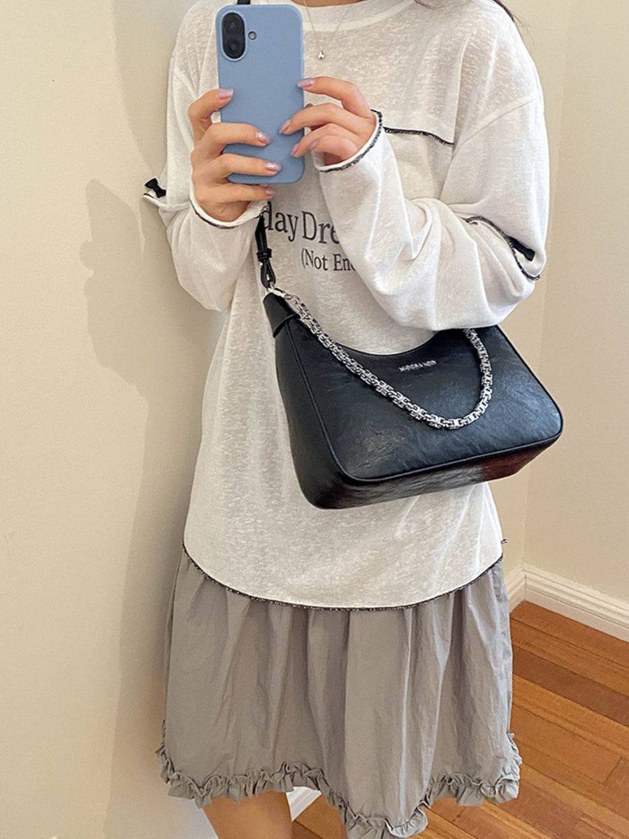 handbag in black