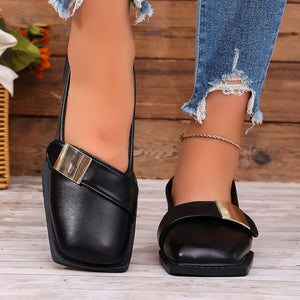 slip-on shoes in black featuring square toe and flat fit
