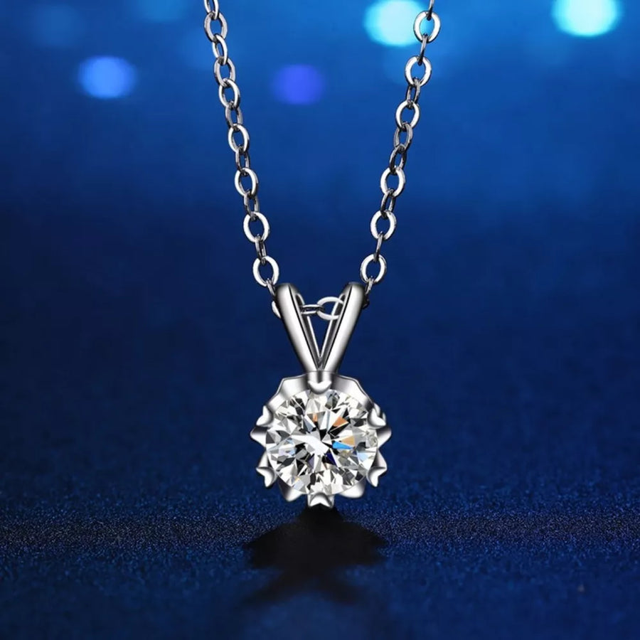 925 sterling silver,Moissanite Carat weight: 1ct Care instructions: Avoid wearin necklace in clear with straight silhouette