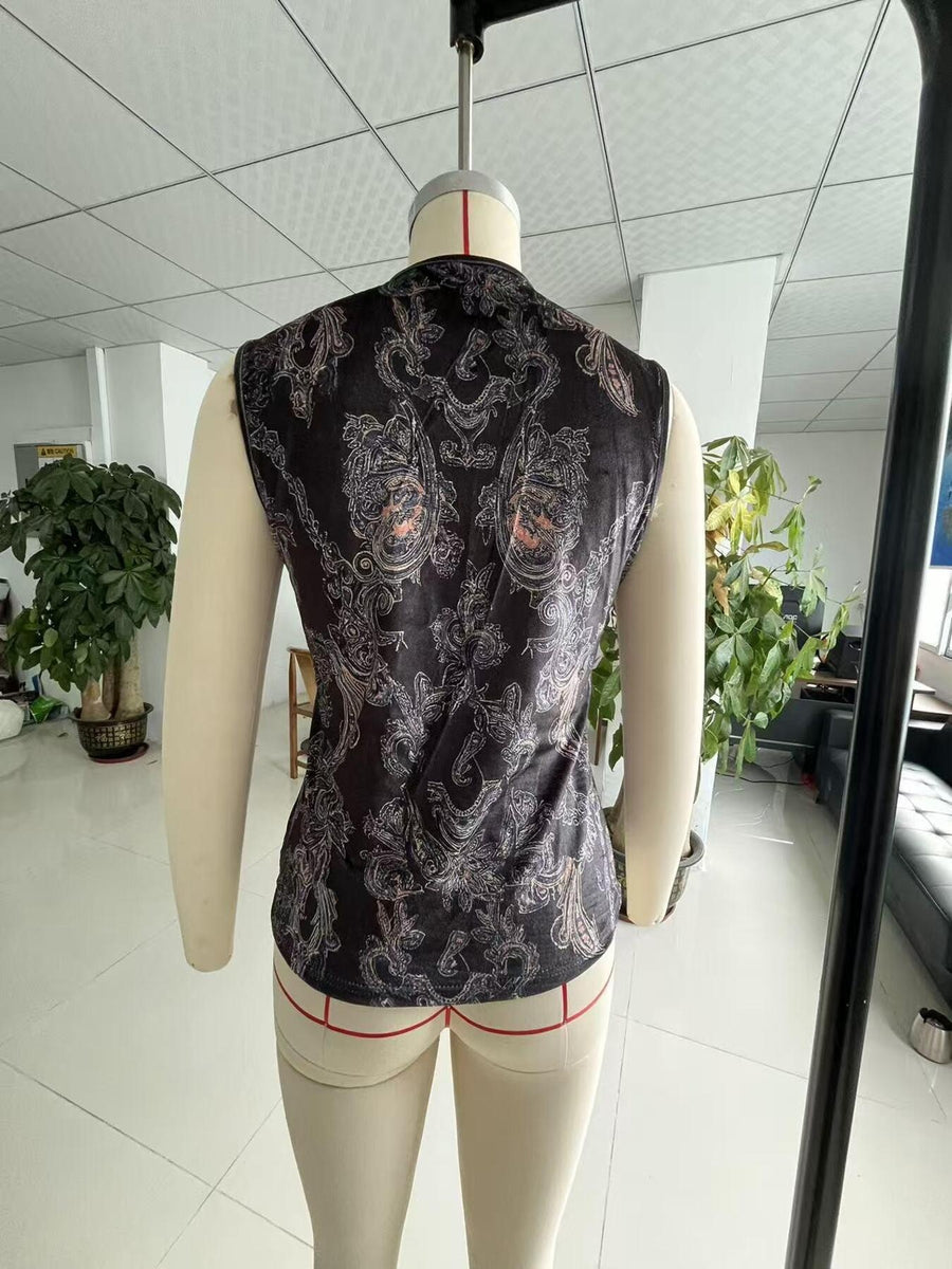 black tank top with zipper and sleeveless