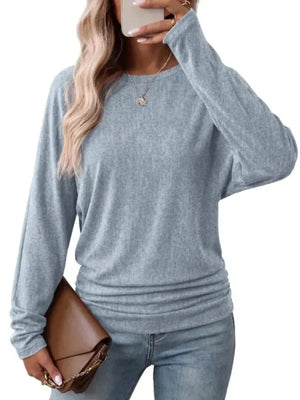 Burgundy t-shirt with hip-length and pullover
