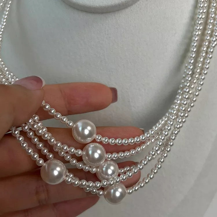 choker necklace in White with beaded and choker