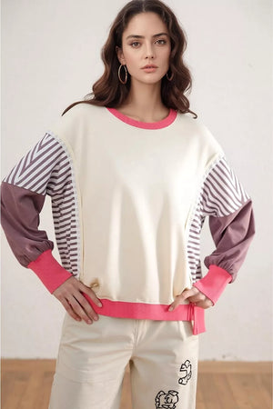 ivory sweatshirt with color-block and crew neck
