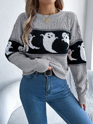 white regular pullover sweater with crew neck