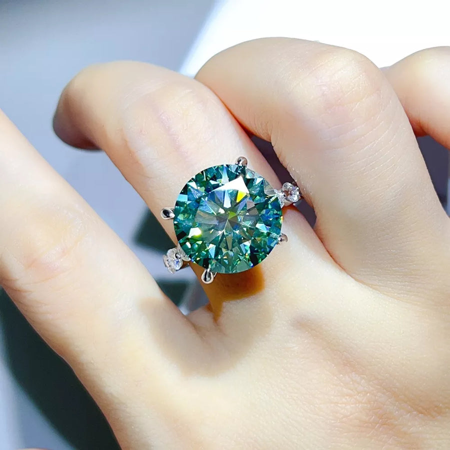 glam ring in silver with n/a