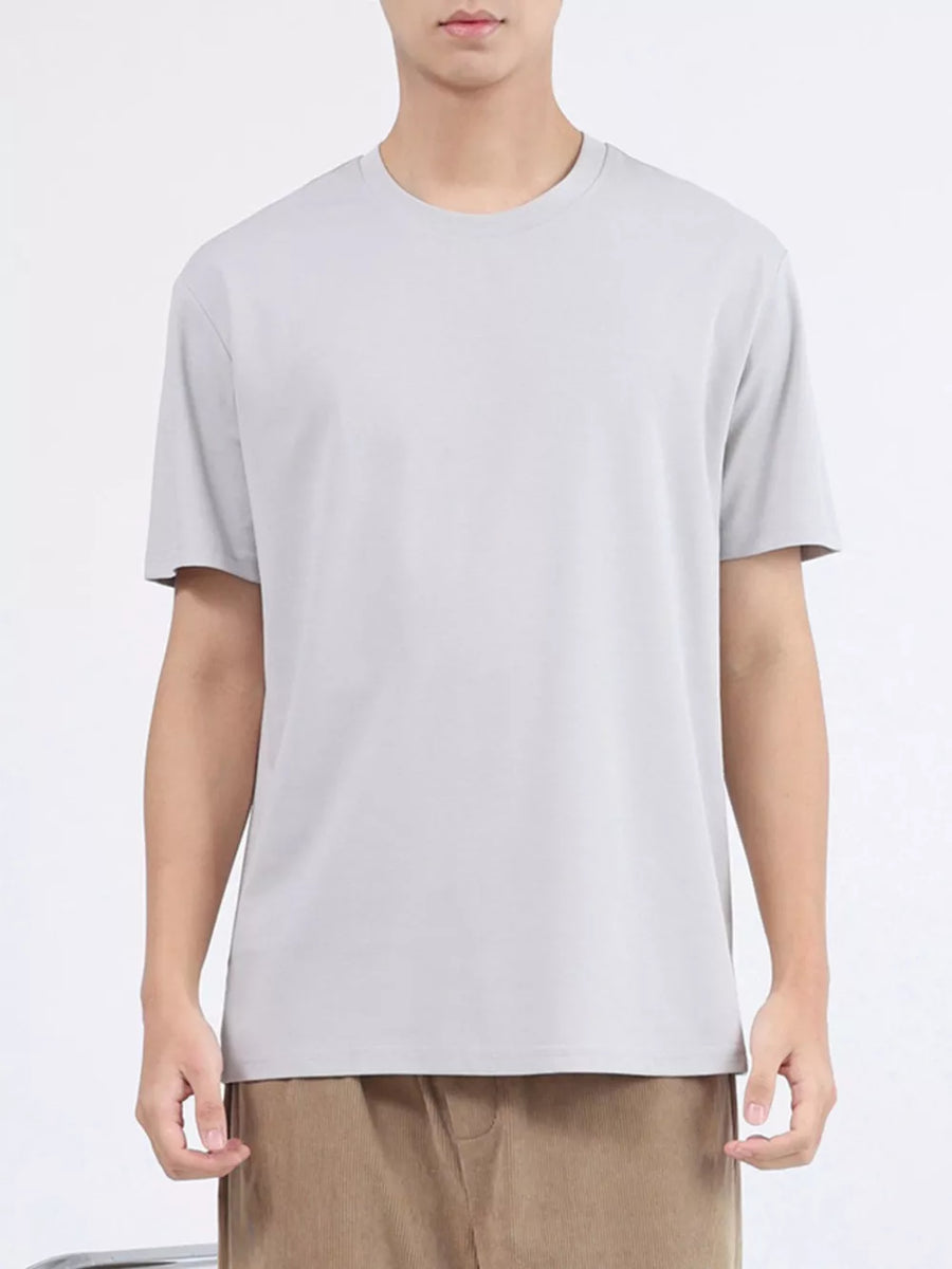 Men's light gray crew neck t-shirt, short sleeves, cotton, breathable.