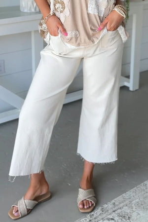 White jeans with ankle-length and button-front
