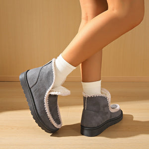 boots in black with round toe and ankle-length