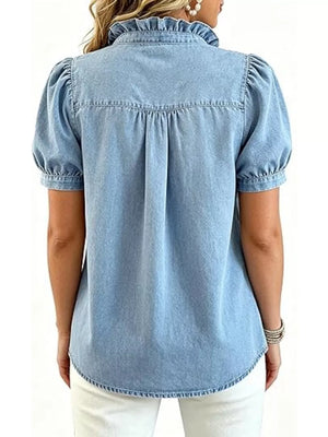 95%cotton, 5%spandex Care instructions: Machine wash cold blouse in Sky Blue with regular silhouette