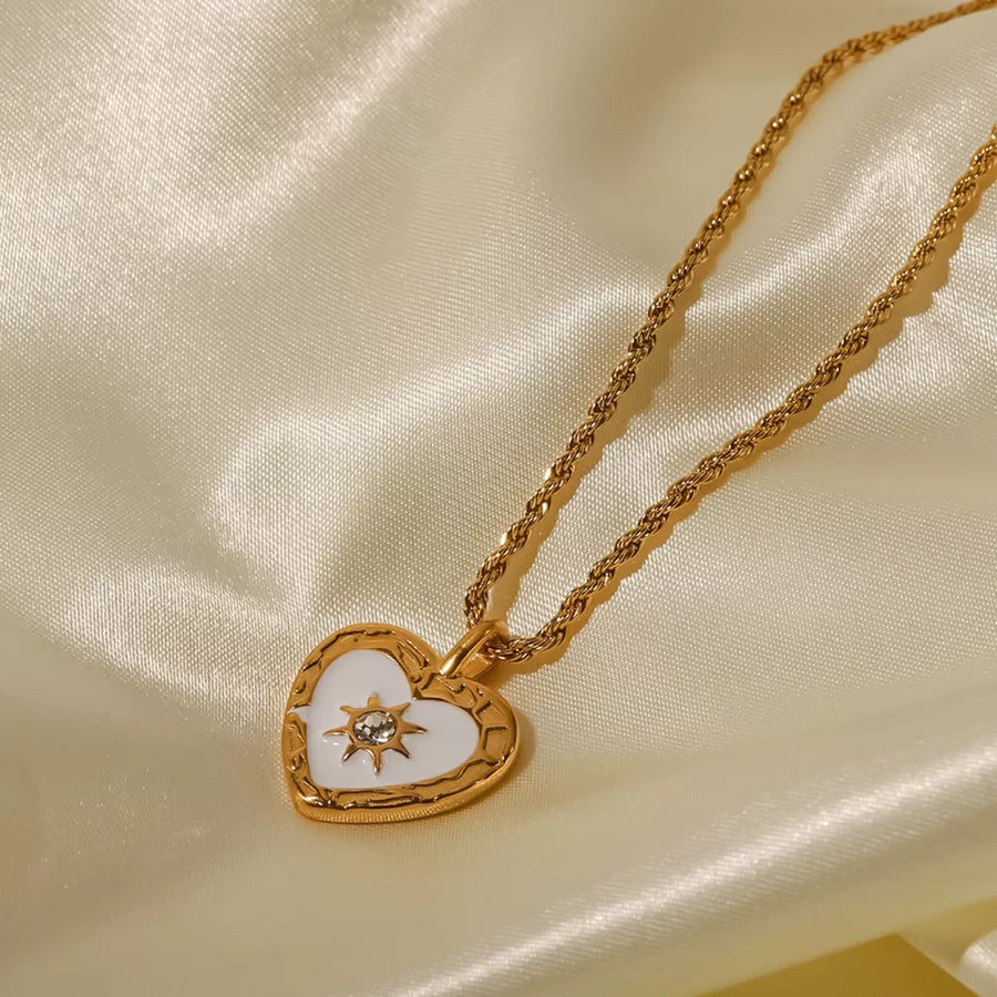 classic necklace in Gold with not applicable