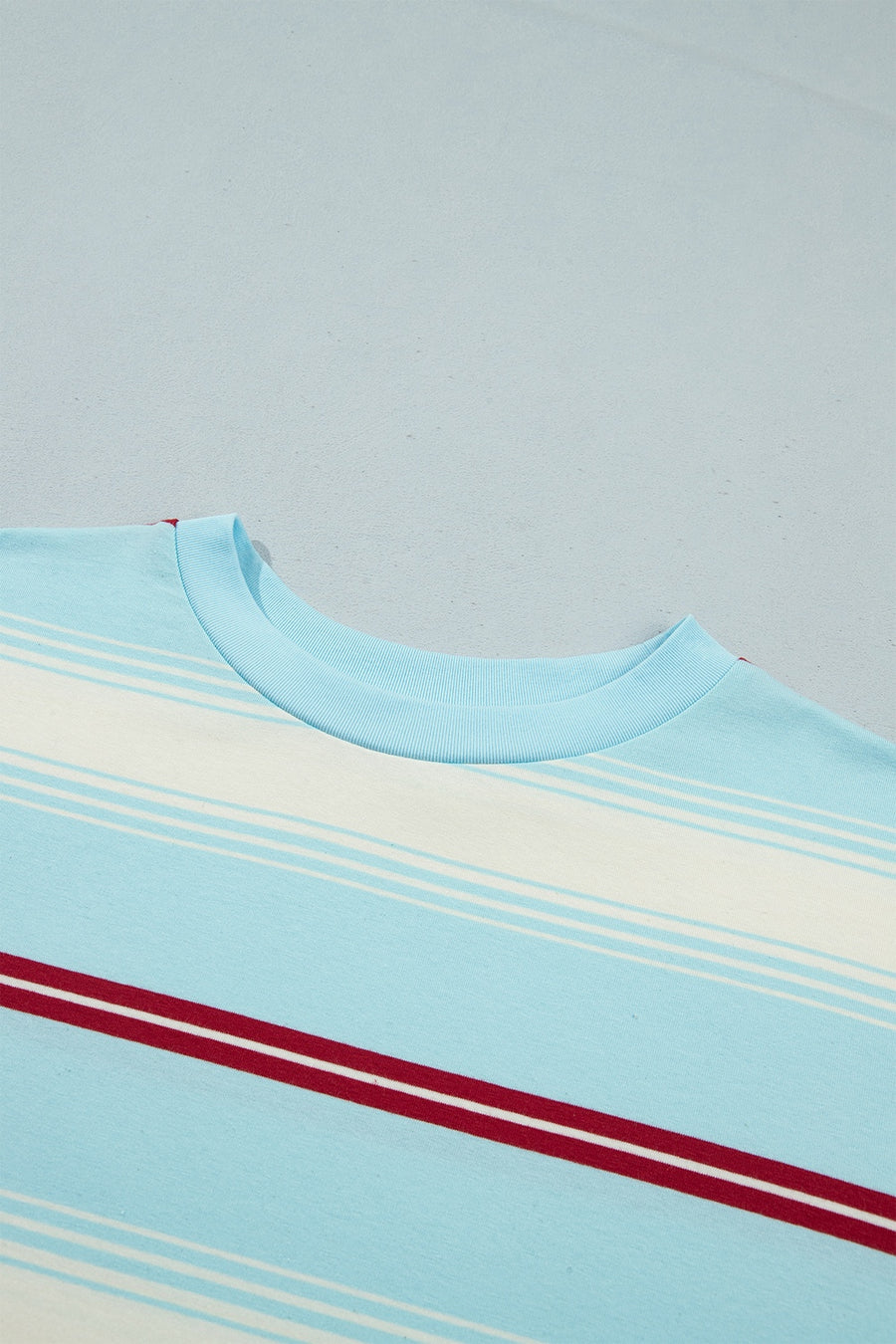 Pastel Blue t-shirt with hip-length and pullover