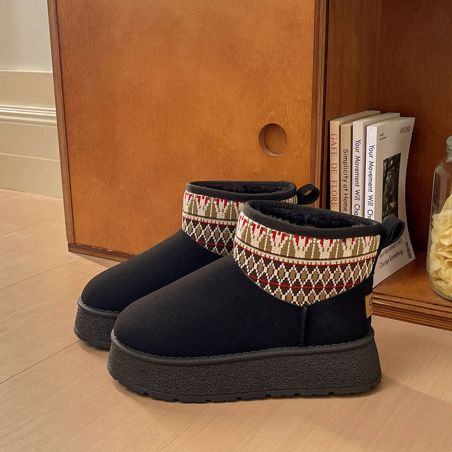 Black boots with ankle-length and pullover