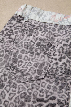 Wide-leg jeans with leopard print and floral waistband detail