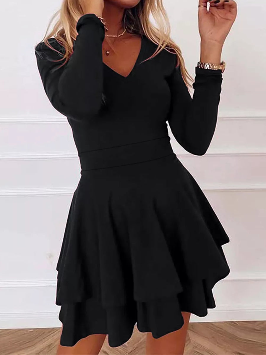 classic mini dress in Black with v-neck