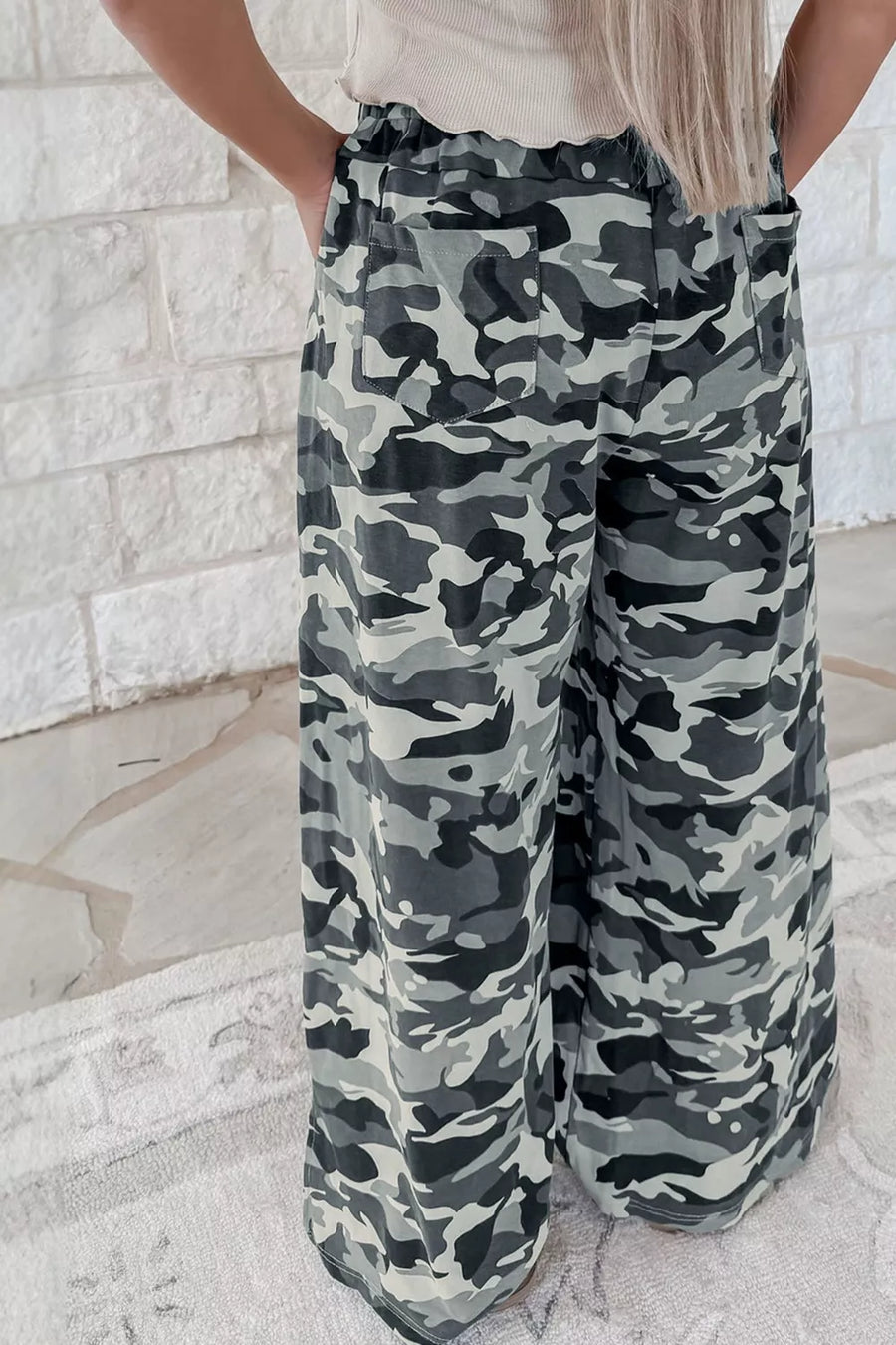 Casual camouflage drawstring waist pants with pockets