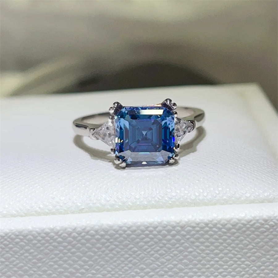 3 Carat Moissanite 925 Sterling Silver Ring in silver with 3 carat moissanite