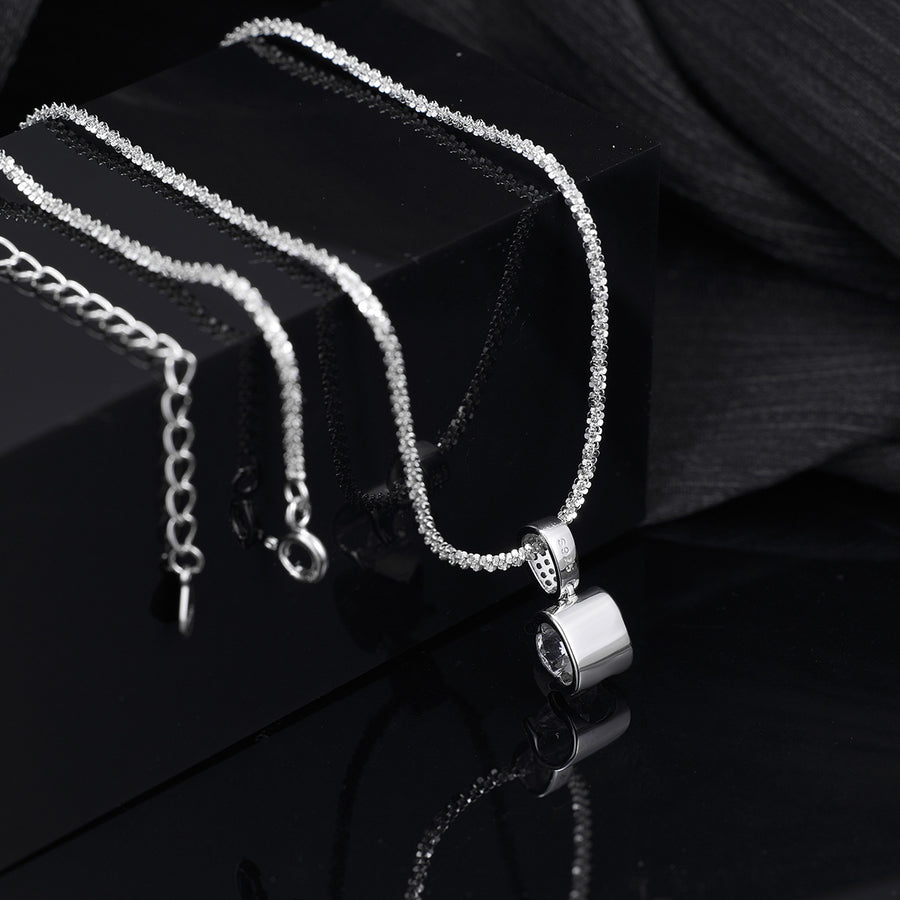 925 sterling silver,Zircon Care instructions: Avoid wearing during exercise, as necklace in Silver with regular silhouette