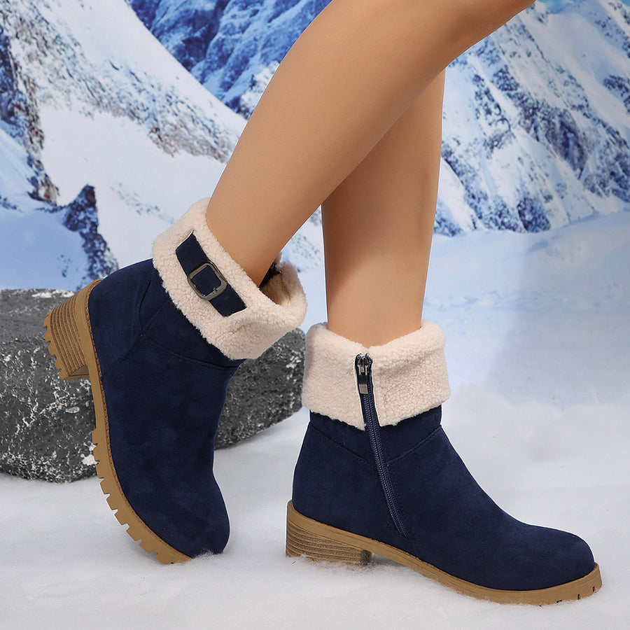 boots in Blue with round toe and ankle-length