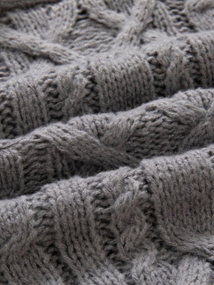 pullover sweater in Black with cable knit and cable-knit