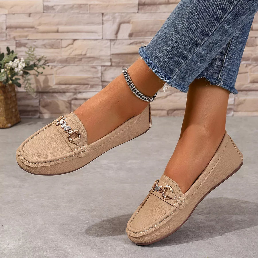 loafers in nude featuring round toe and flat fit