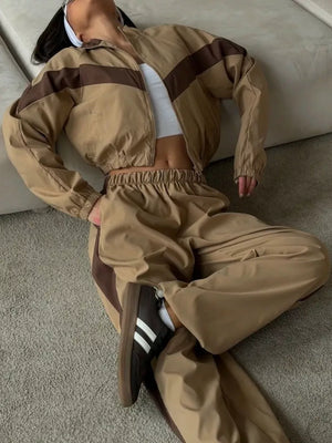 Khaki tracksuit set with cropped and zip-front