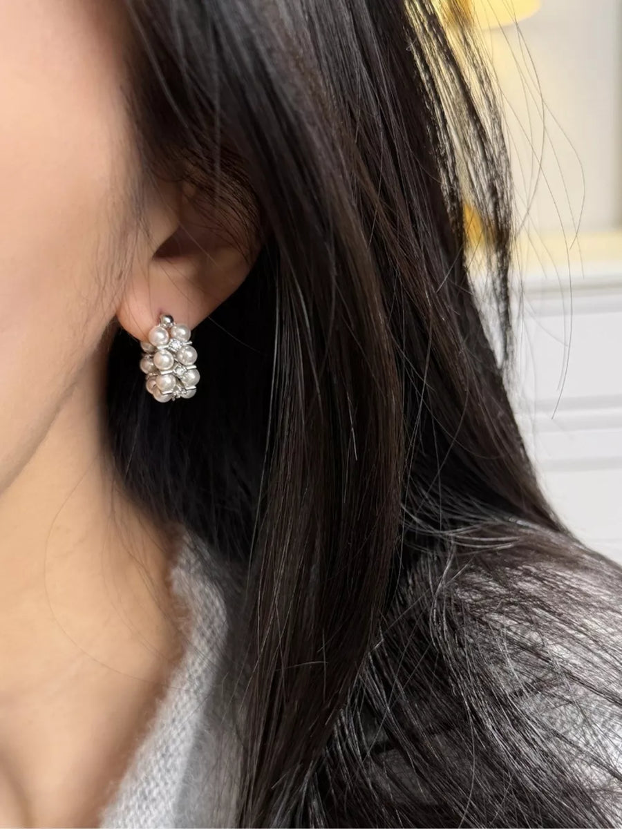 earrings in silver with pearl embellishment and mini