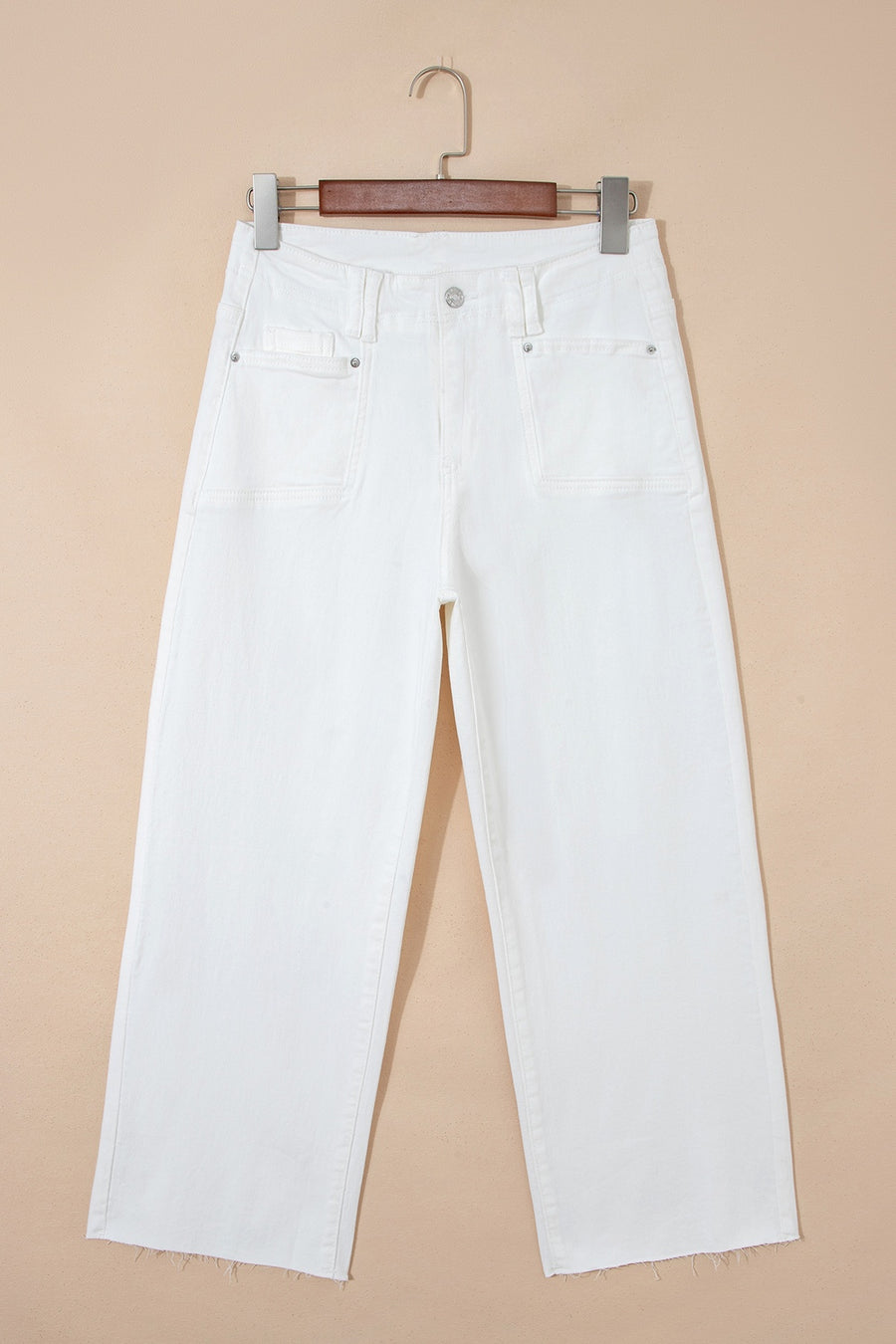 Raw Hem Ankle-Length Loose Jeans in cream with buttoned