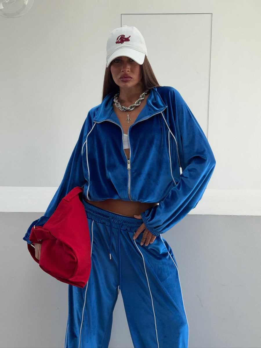 White relaxed pajama set with collared