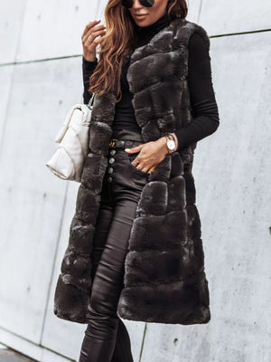 glam vest in Khaki with collarless